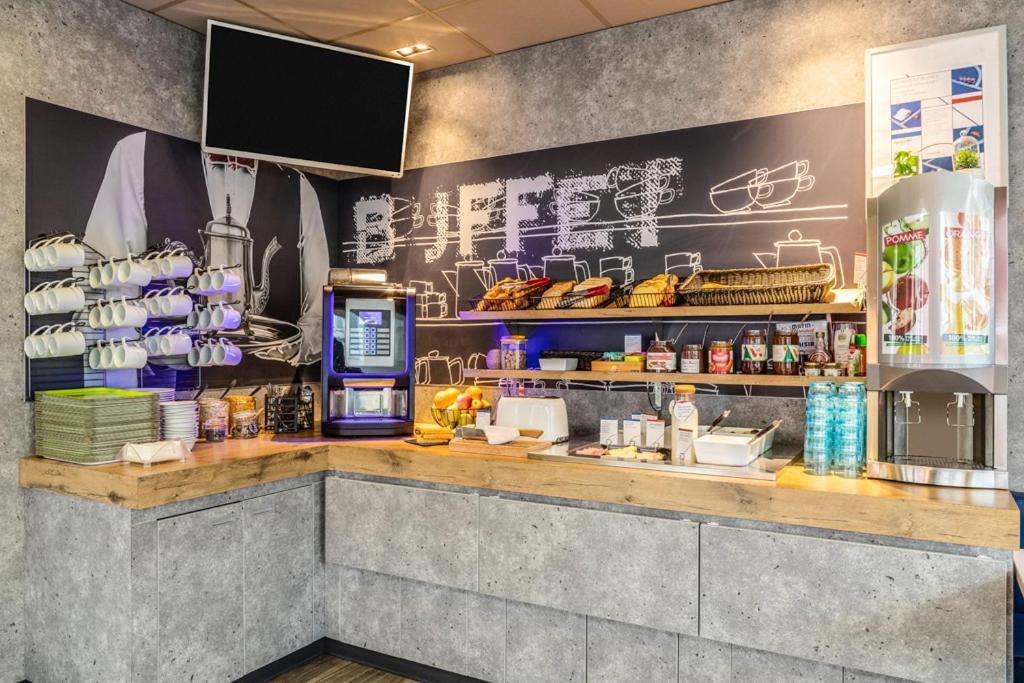 Ibis Budget Compiegne Centre-Ville Zewnętrze zdjęcie